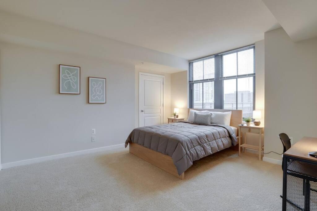 Upscale Comfort Next To Metro And Dining Arlington Exterior foto