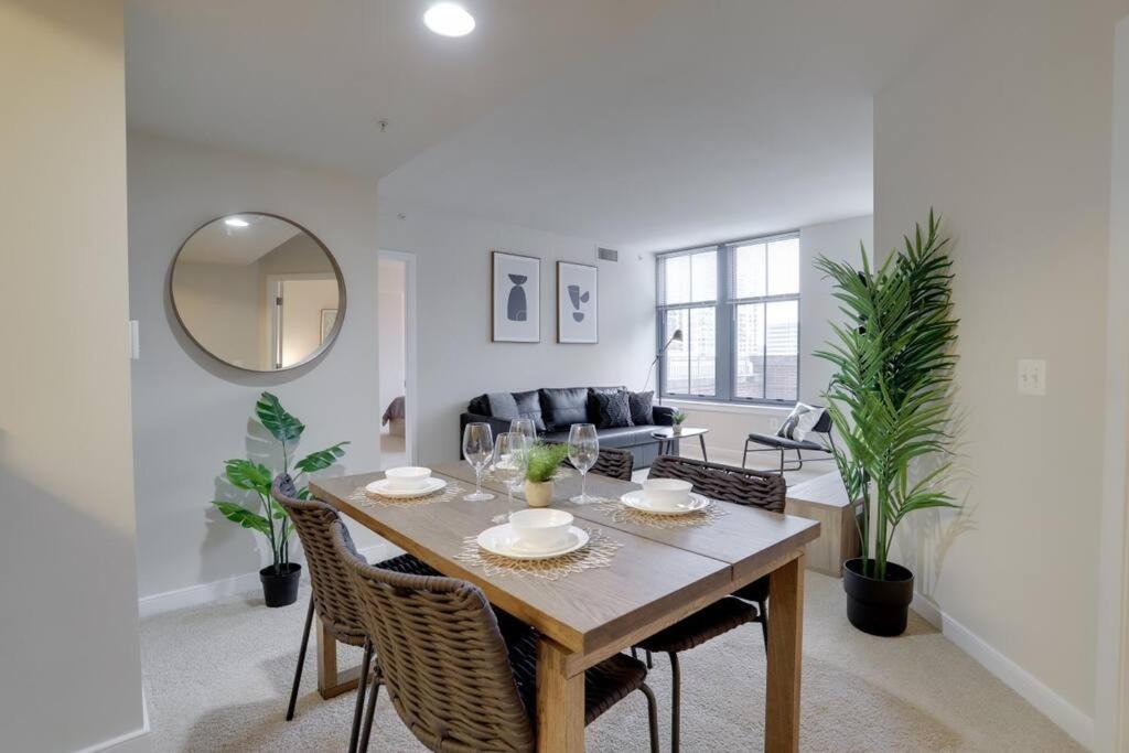 Upscale Comfort Next To Metro And Dining Arlington Exterior foto