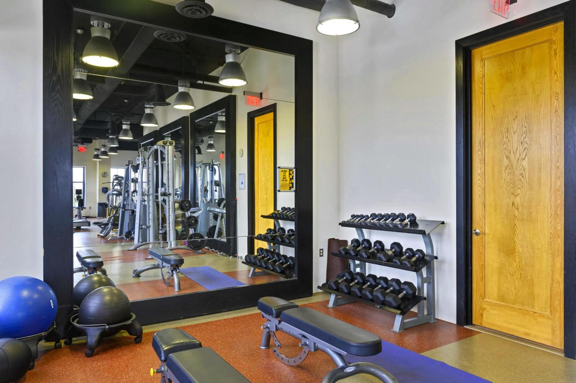 Upscale Comfort Next To Metro And Dining Arlington Exterior foto